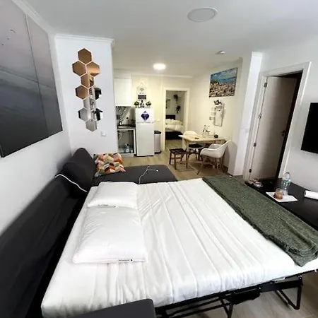 Apartman Artistic Digital Getaway - Patio & Great Location! Lisboa