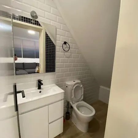 Artsy Getaway - Unbeatable Location! Great For Couples & Digital Nomads *