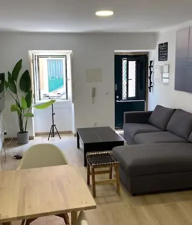 Artsy Getaway - Unbeatable Location! Great For Couples & Digital Nomads *