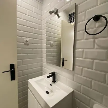 Apartamento Artsy Getaway - Unbeatable Location! Great For Couples & Digital Nomads *