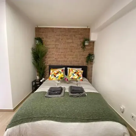 Artsy Getaway - Unbeatable Location! Great For Couples & Digital Nomads Apartamento *